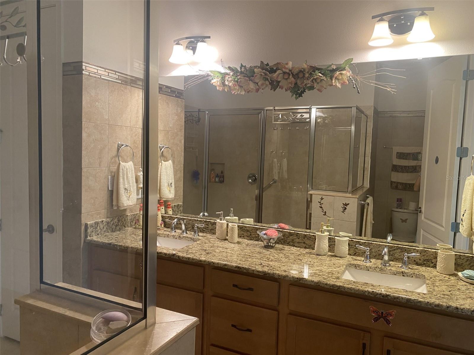 2410 Datura Loop Property Photo 14