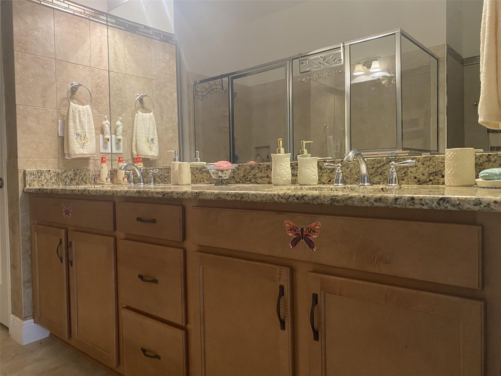 2410 Datura Loop Property Photo 15