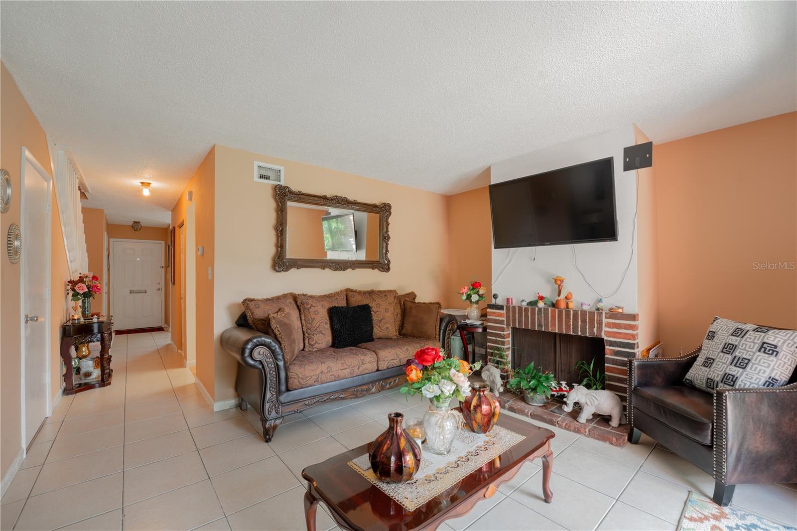 5038 Downing St #7 Property Photo 8