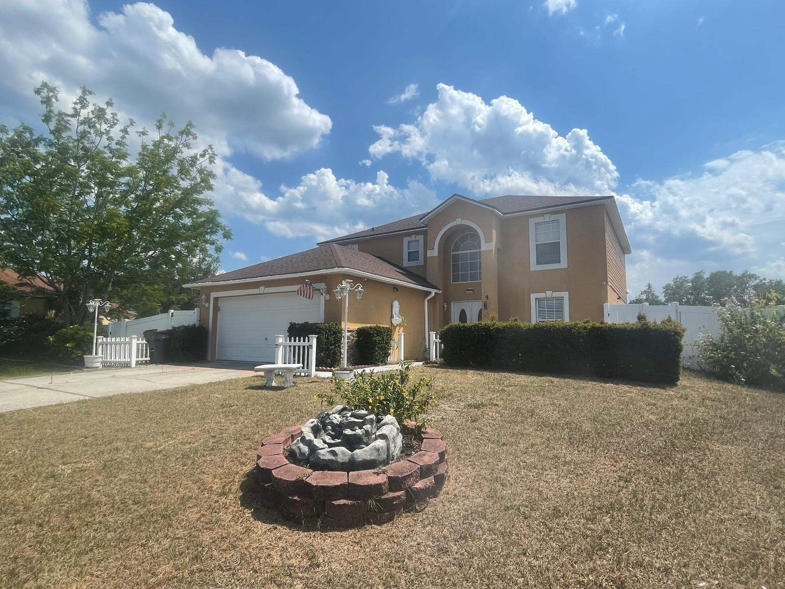 1502 Fort Meade Pl Property Photo 2