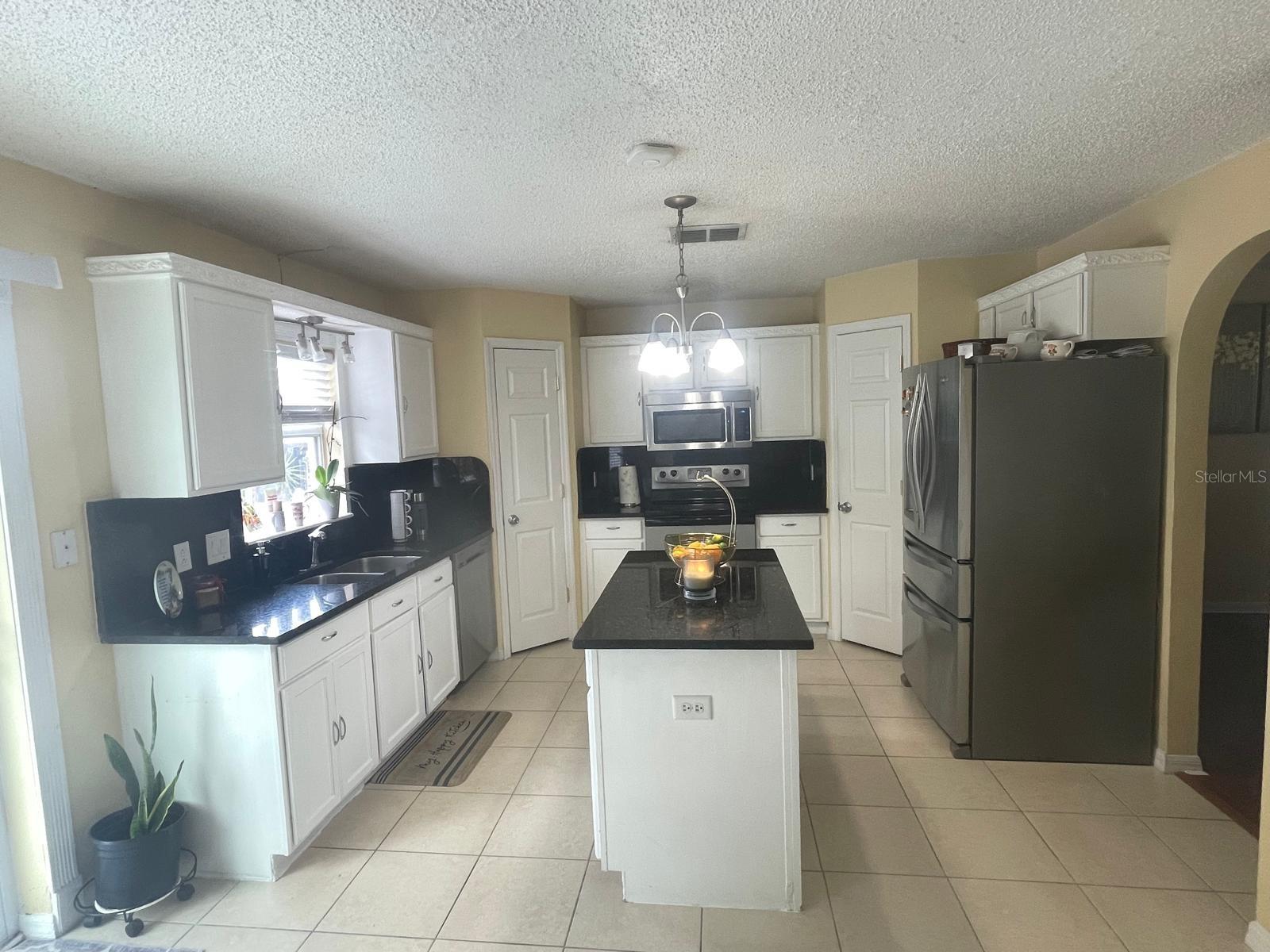 1502 Fort Meade Pl Property Photo 11
