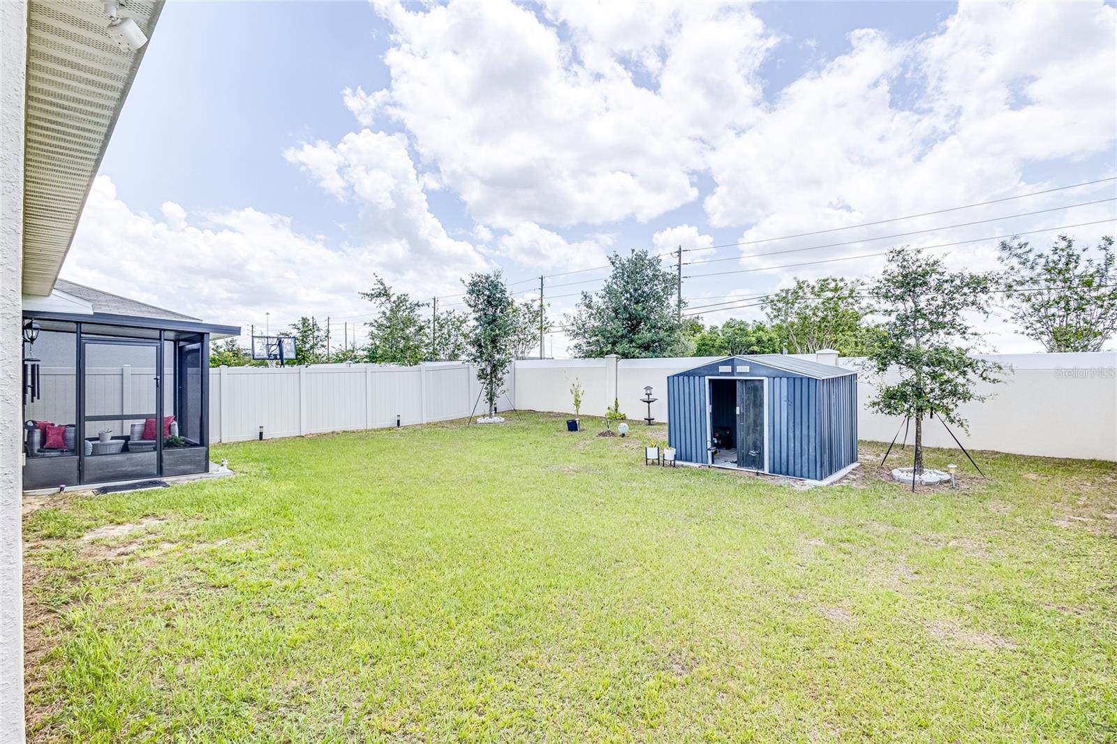 320 Boardwalk Ave Property Photo 32