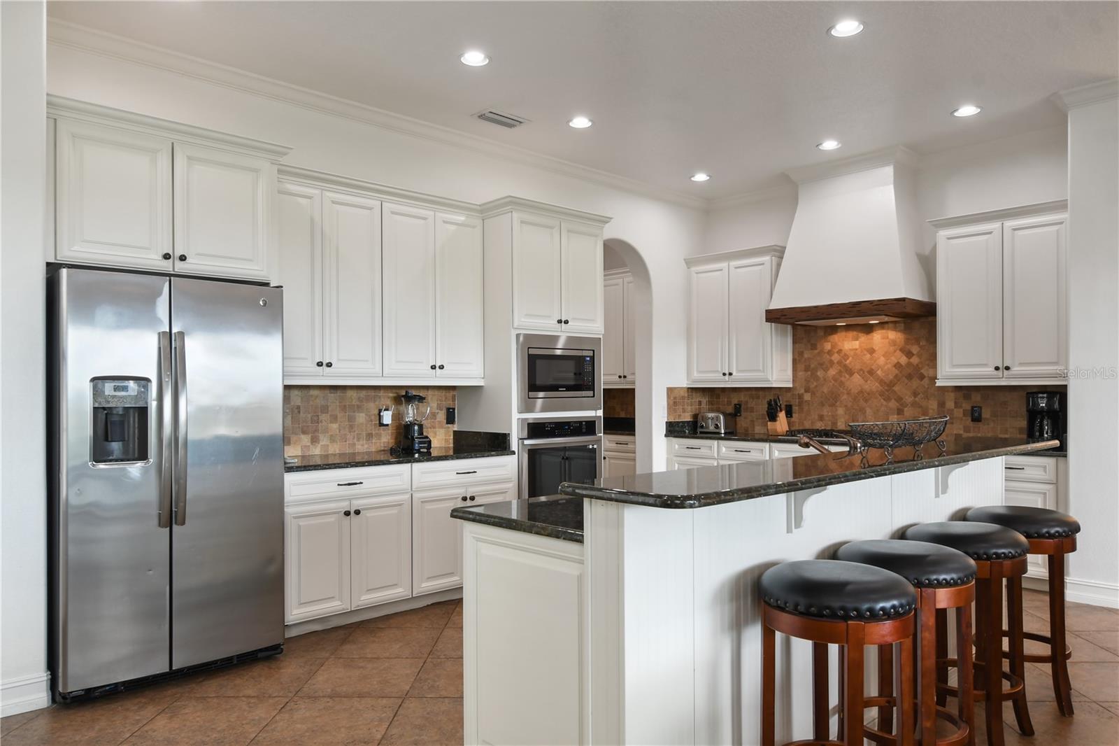1040 Castle Pines Ct Property Photo 11