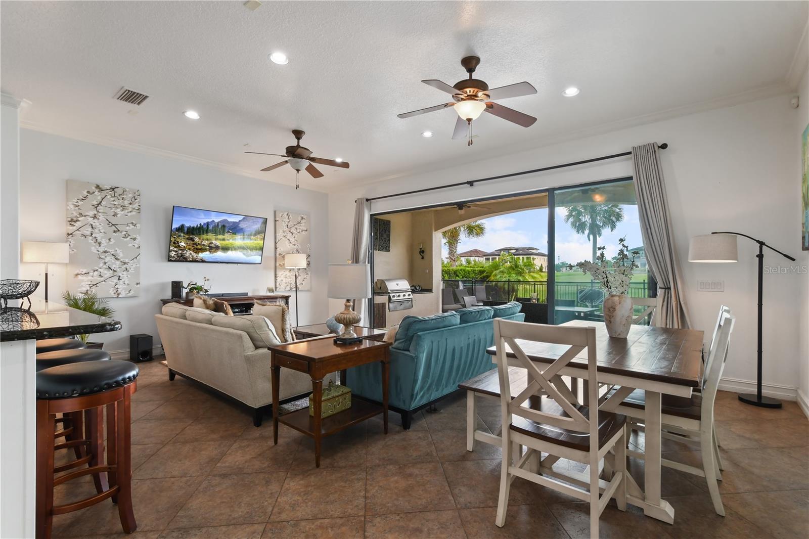 1040 Castle Pines Ct Property Photo 16