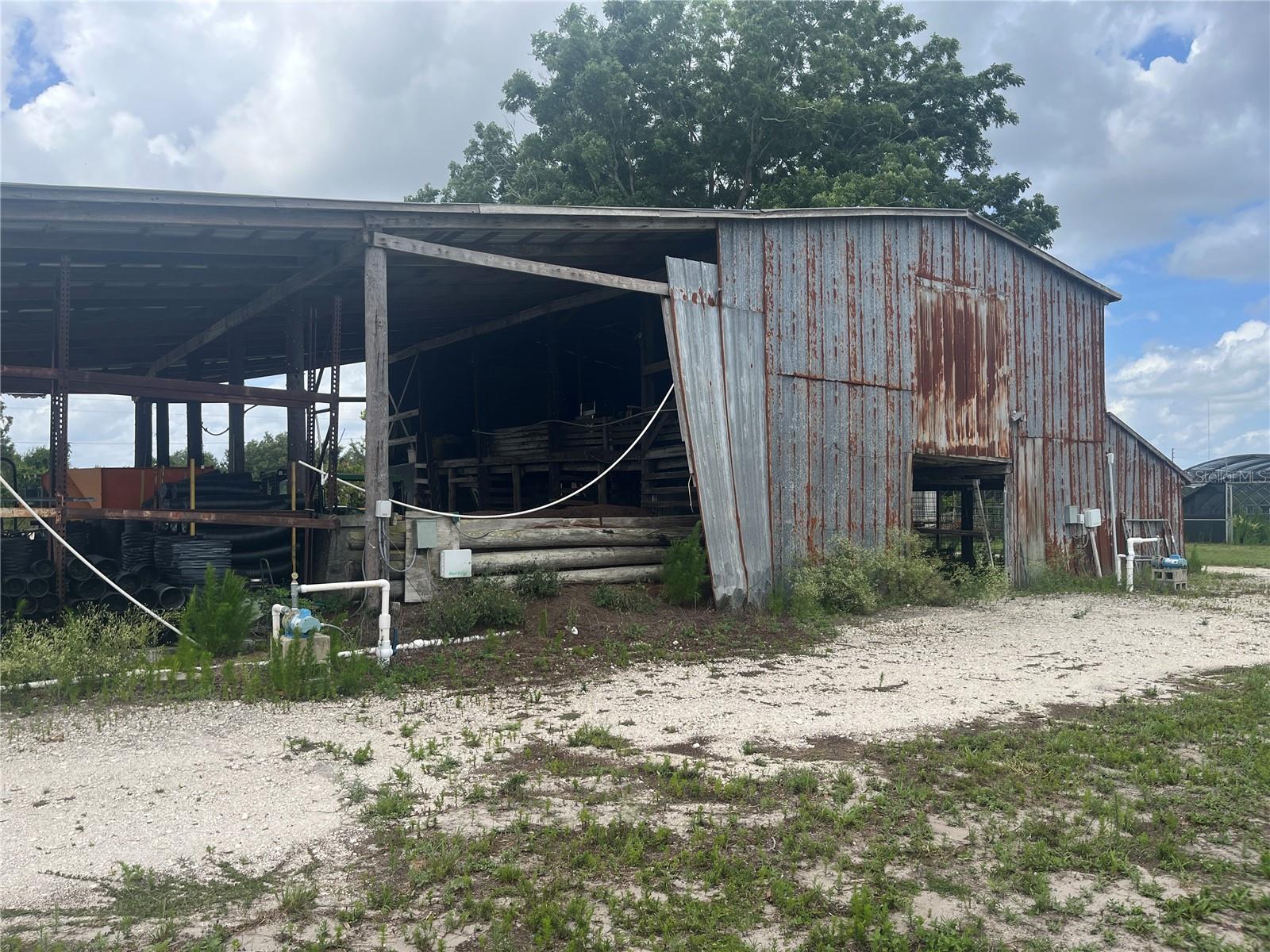 8737 Holopaw Groves Rd Property Photo 6