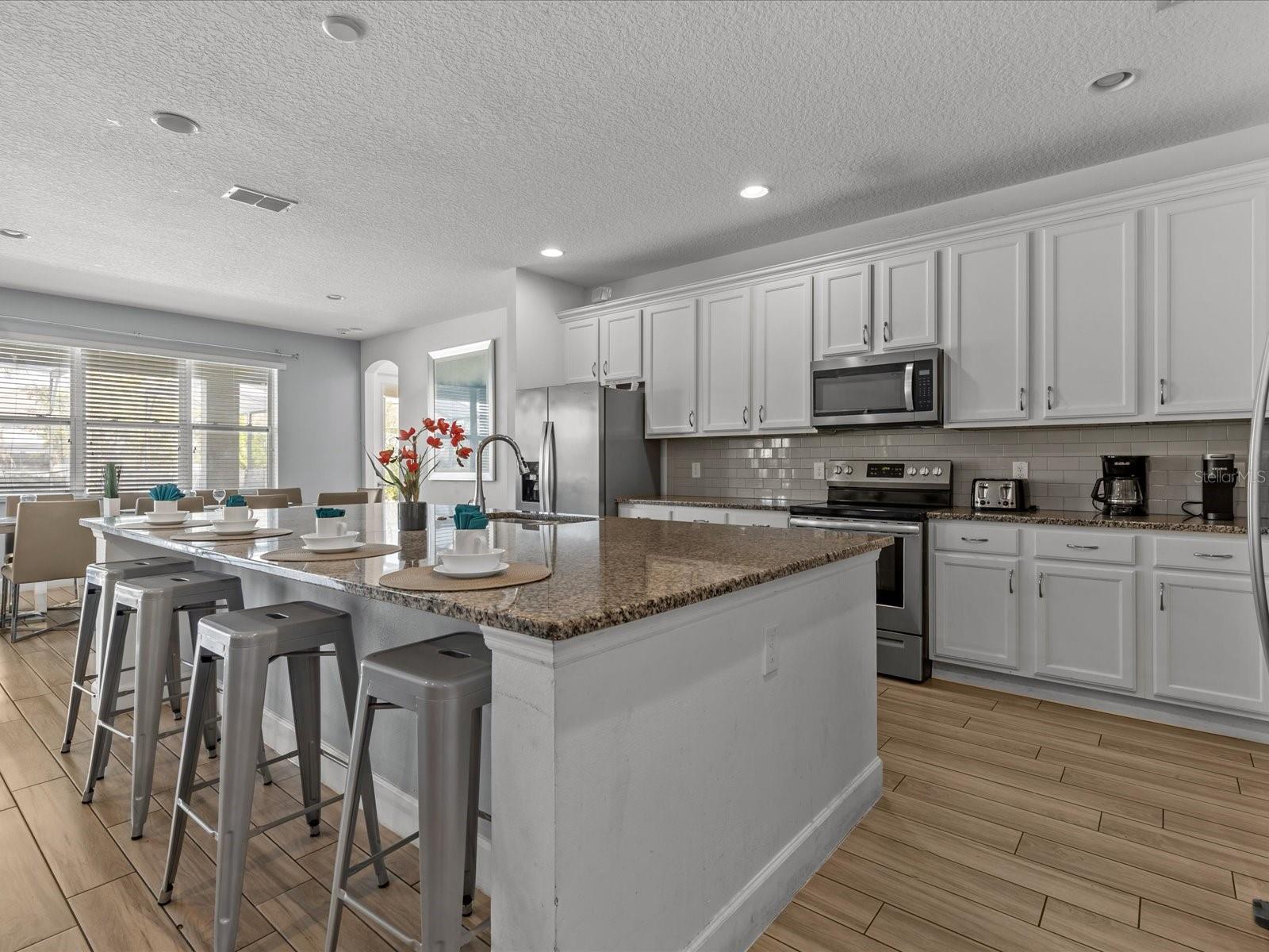 6012 Oak Green Loop Property Photo 4