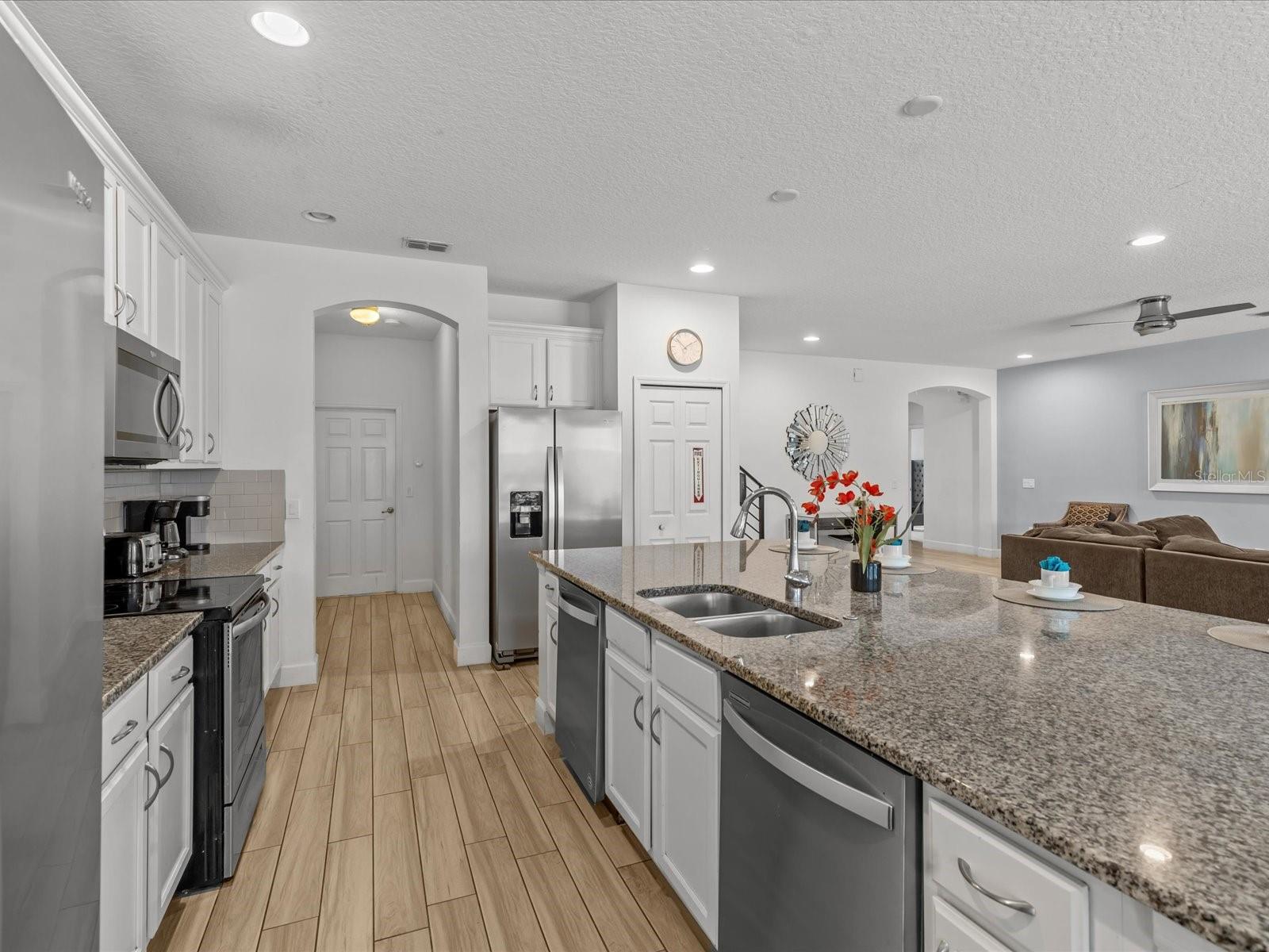 6012 Oak Green Loop Property Photo 13