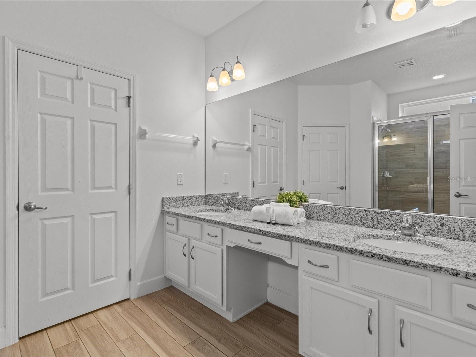 6012 Oak Green Loop Property Photo 27