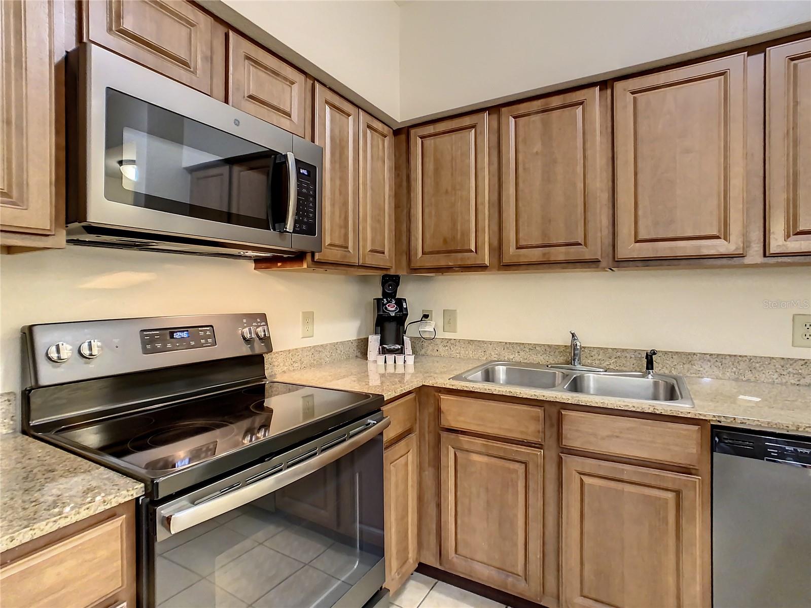 12538 Floridays Resort Dr #c-211 Property Photo 4