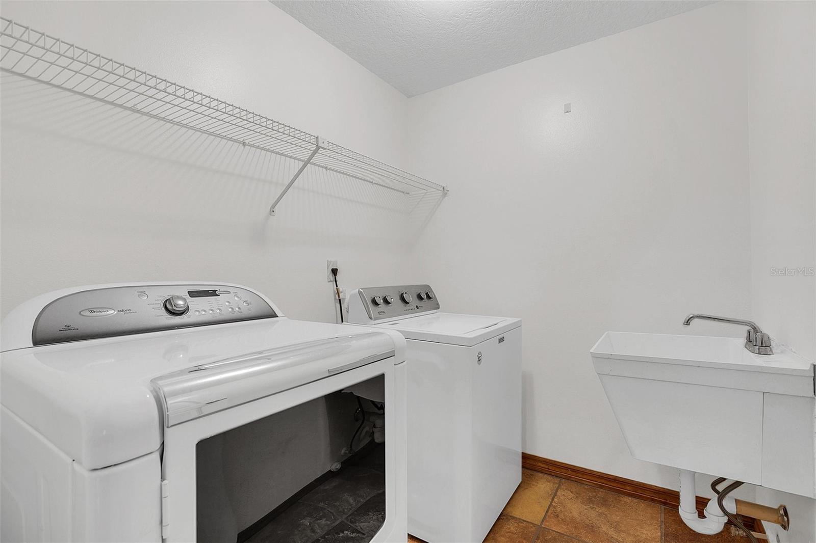4147 Boggy Creek Rd Property Photo 23