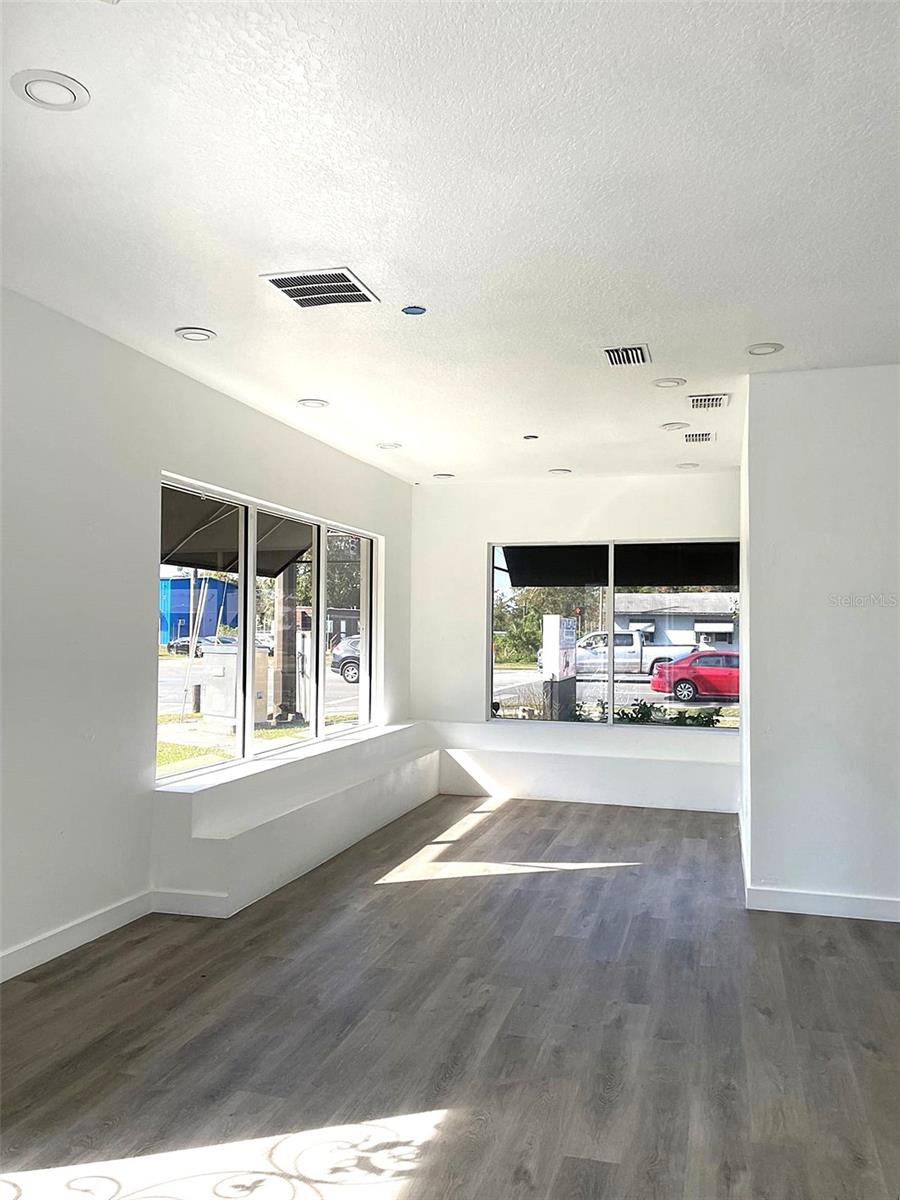 3001 Michigan Ave Property Photo 27