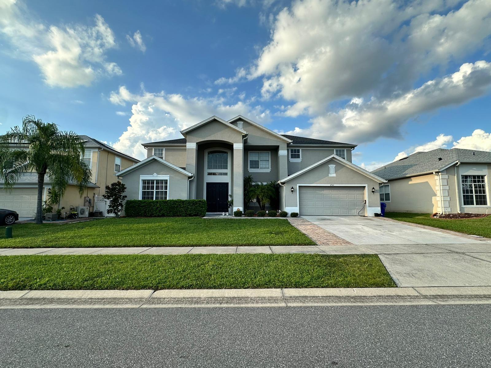 2321 Hinsdale Dr Property Photo 1