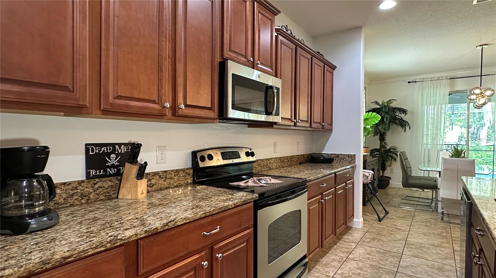 8860 Candy Palm Rd Property Photo 4