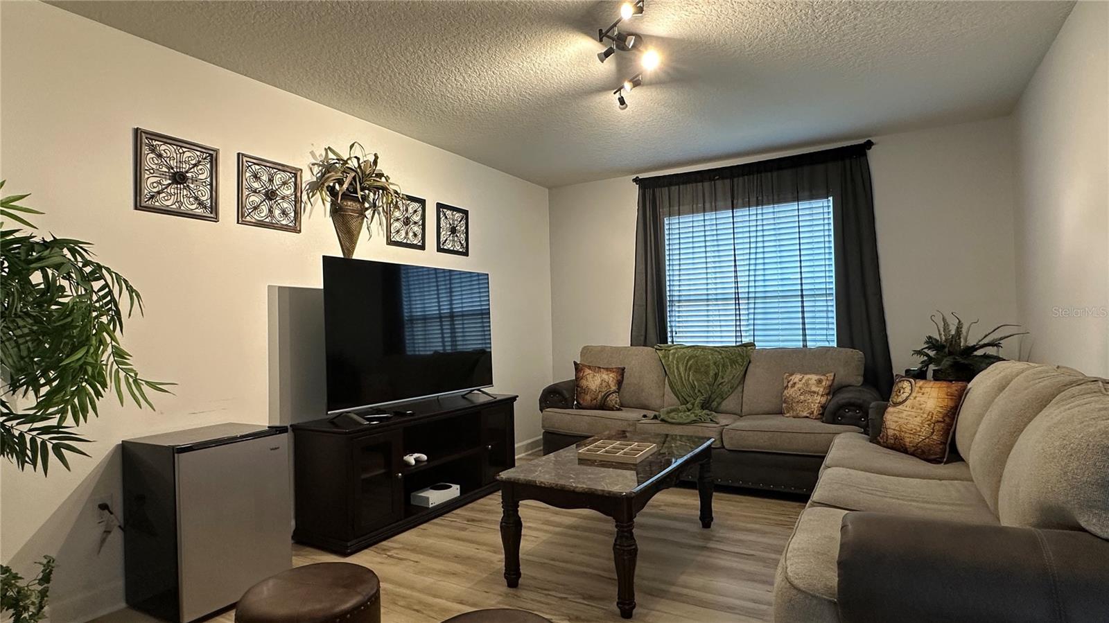 8860 Candy Palm Rd Property Photo 32