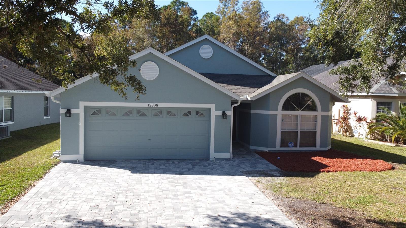 13338 Heron Cove Dr Property Photo