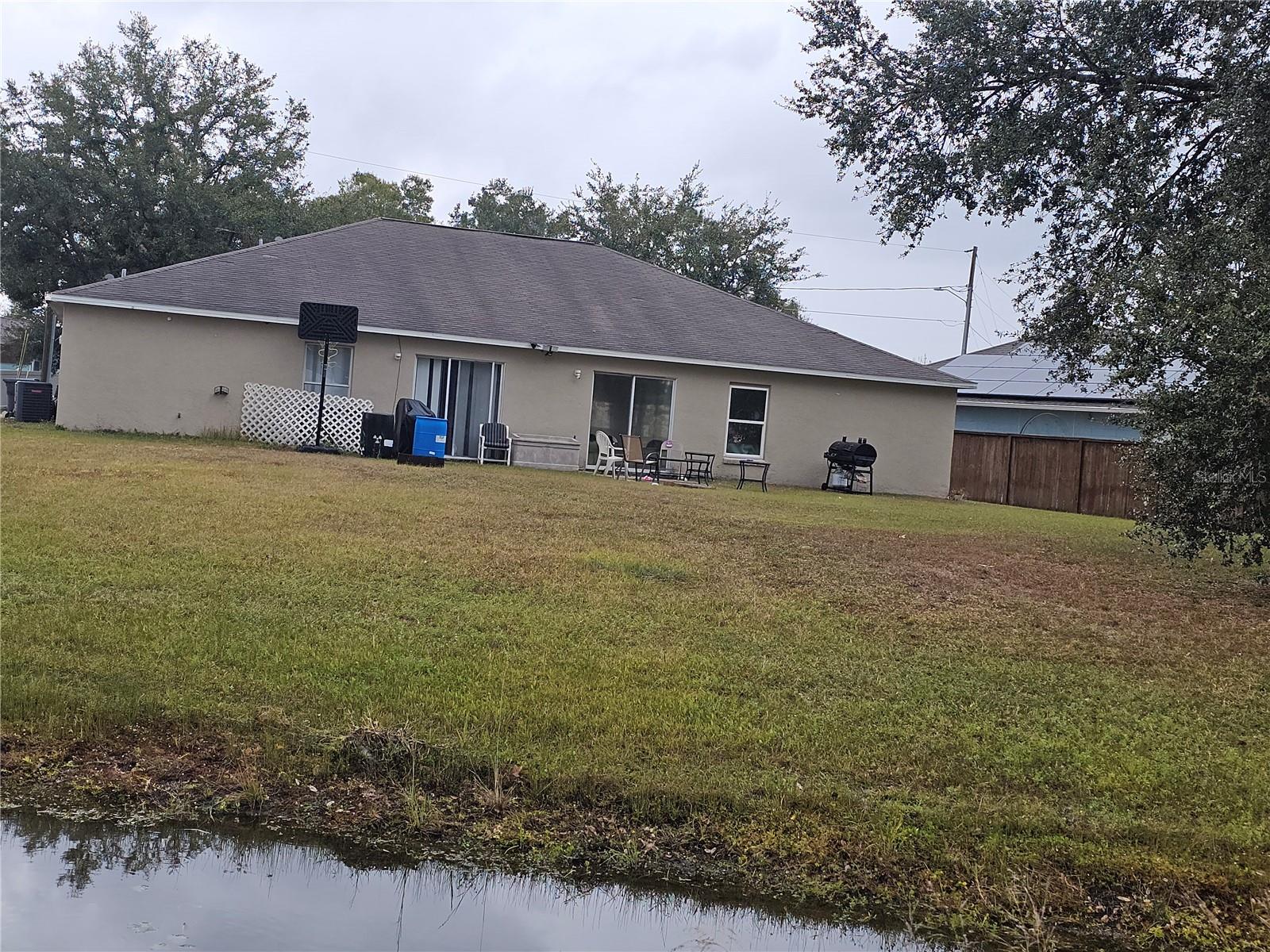 738-740 Camel Ct Property Photo 3