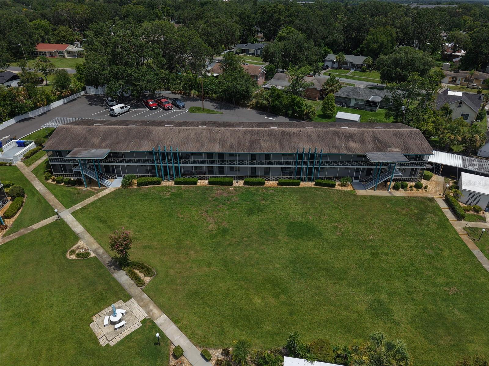 1600 W LAKE PARKER DR #B23 Property Photo 1