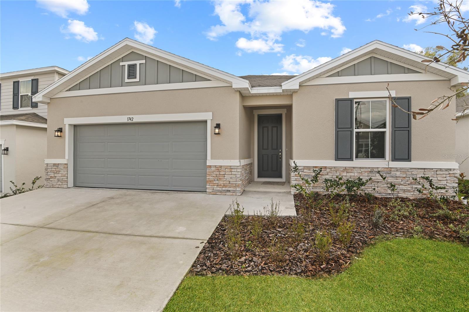 1742 CARNELIAN ST Property Photo 1