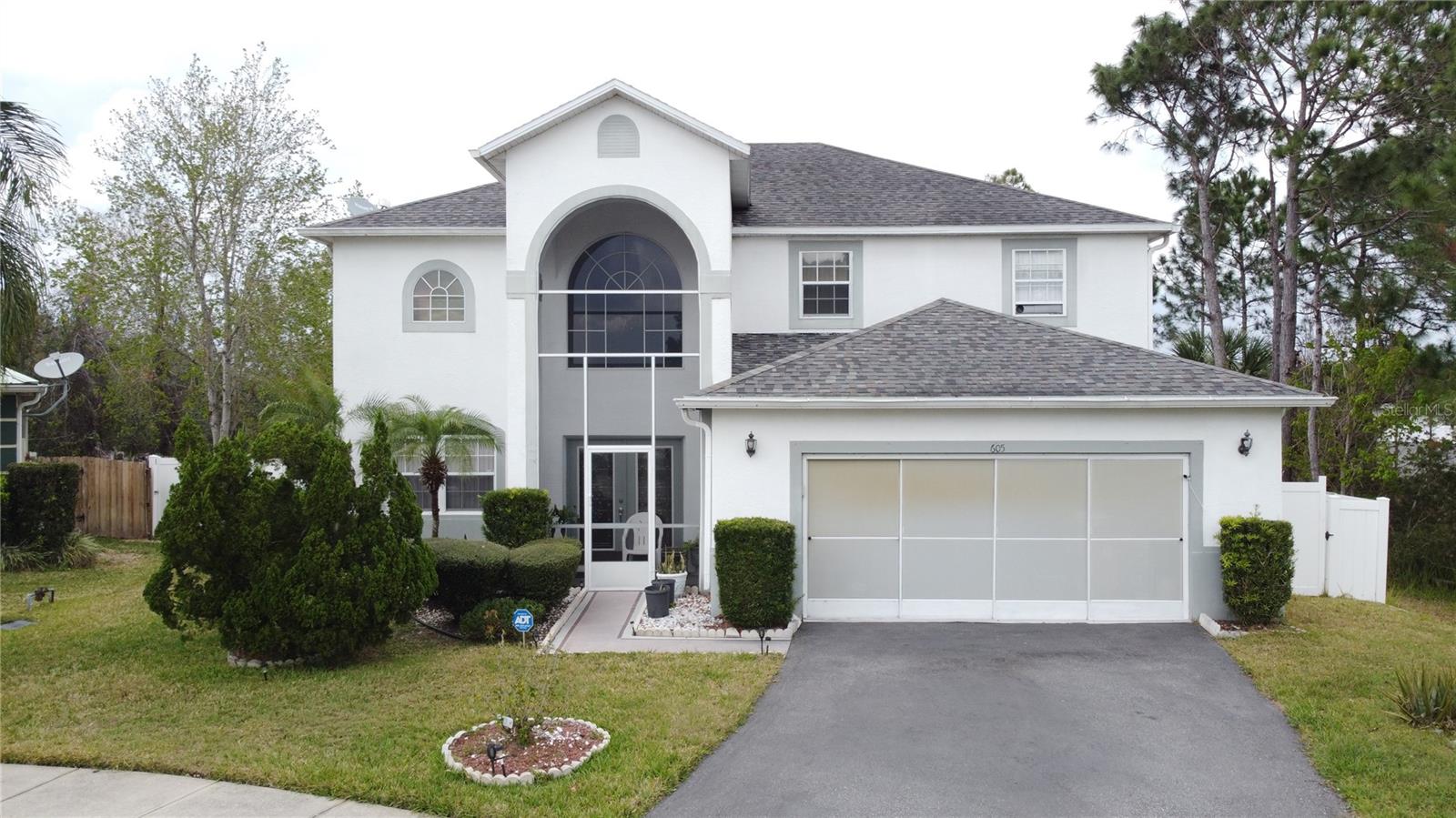 605 Pinehurst Ct Property Photo 1