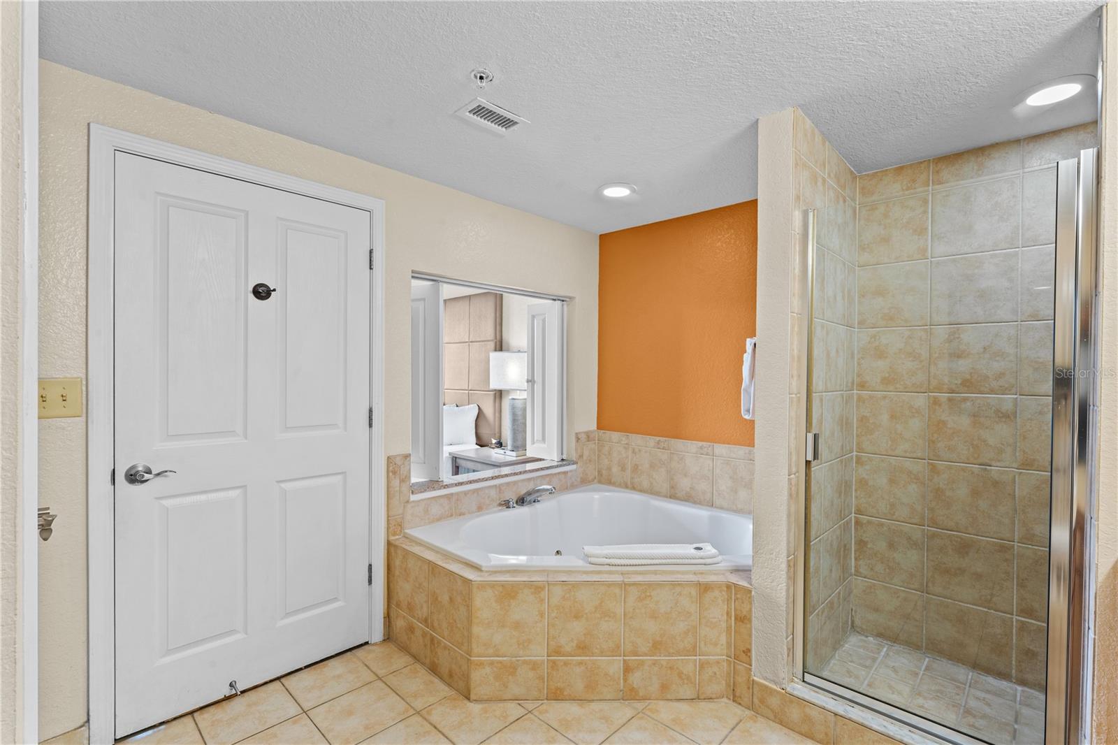 12544 Floridays Resort Dr Property Photo 23