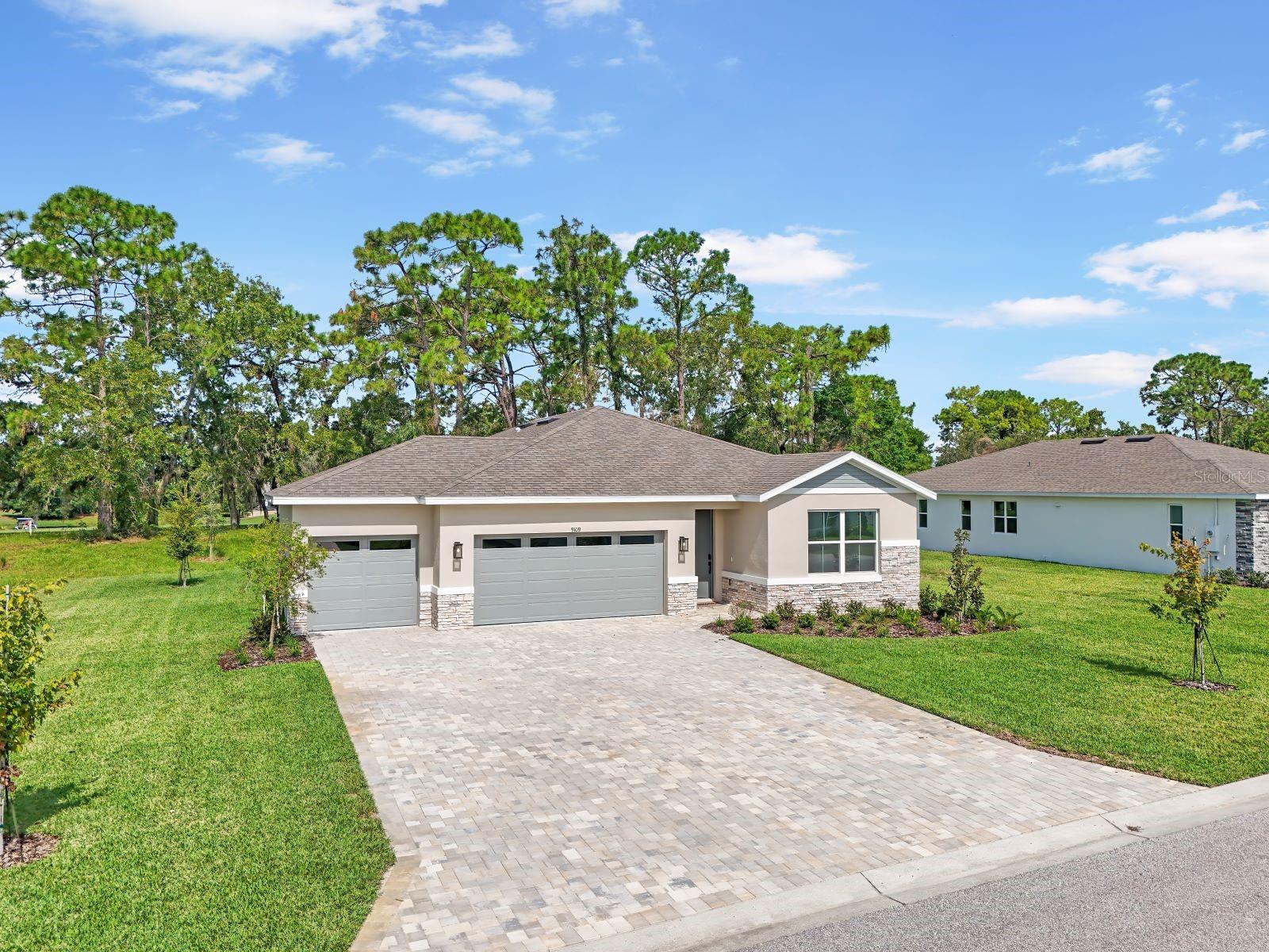 9109 Players Dr Property Photo 1