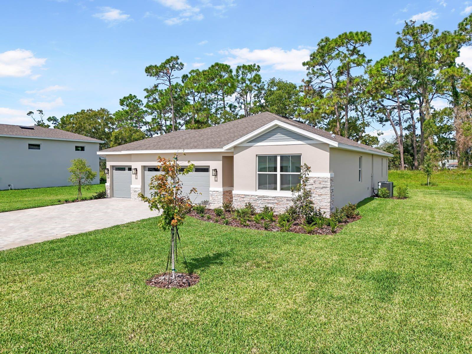 9109 Players Dr Property Photo 3