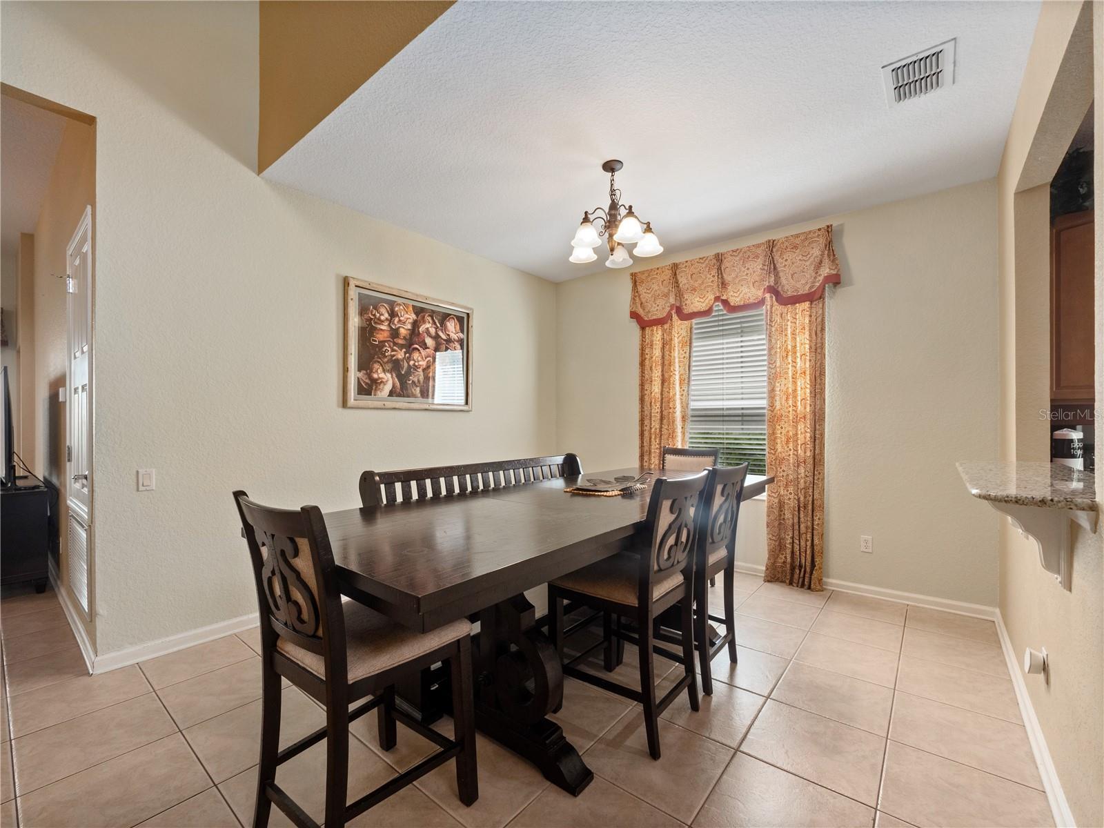 2615 Pawnall St Property Photo 10