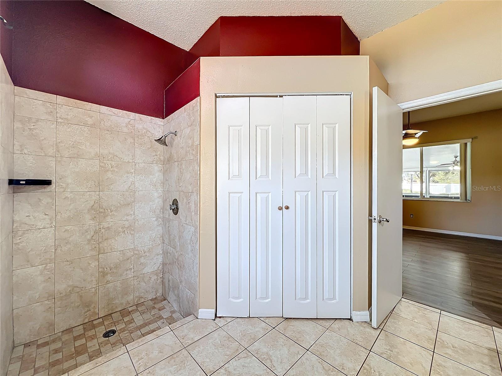8079 Cloverglen Cir Property Photo 18