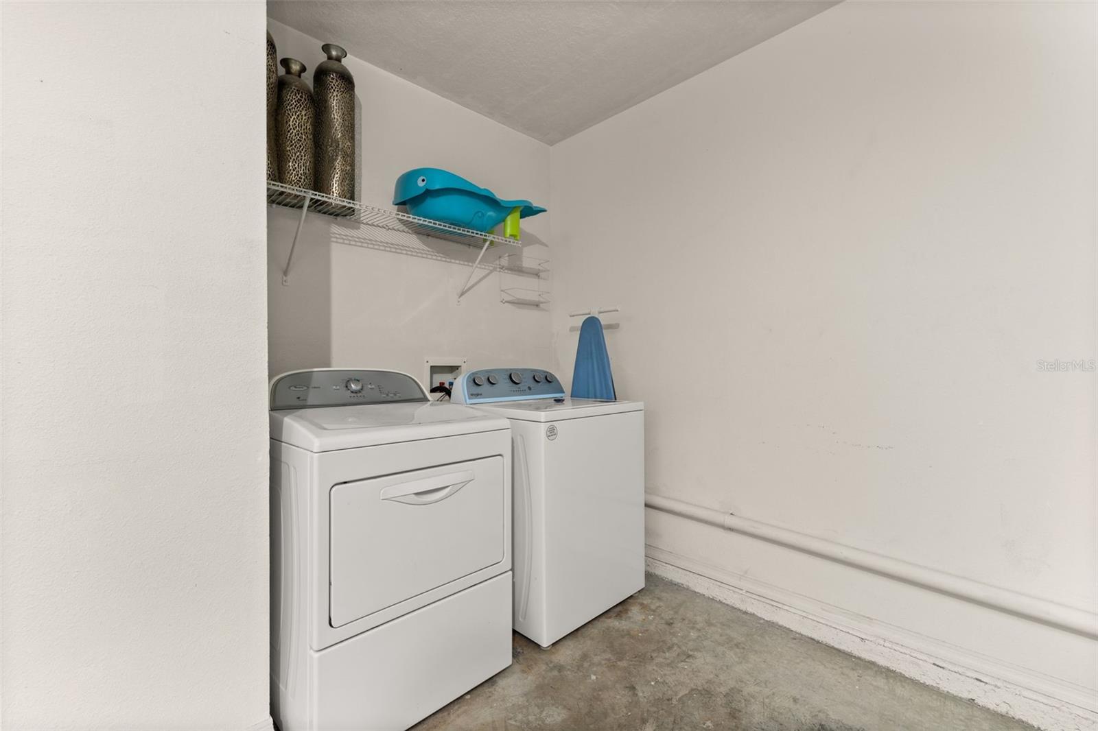 947 Emerald Green Ct Property Photo 21