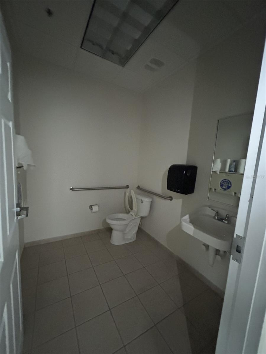 111 E Monument Ave #410 Property Photo 22