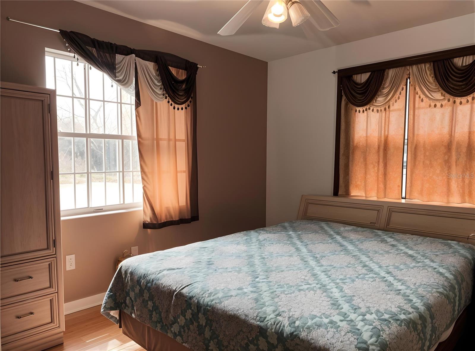 912 Ne 144th Ct Property Photo 6