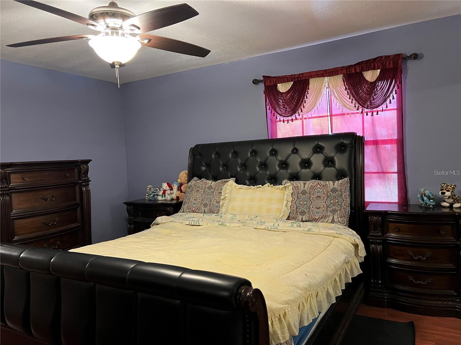 912 Ne 144th Ct Property Photo 10
