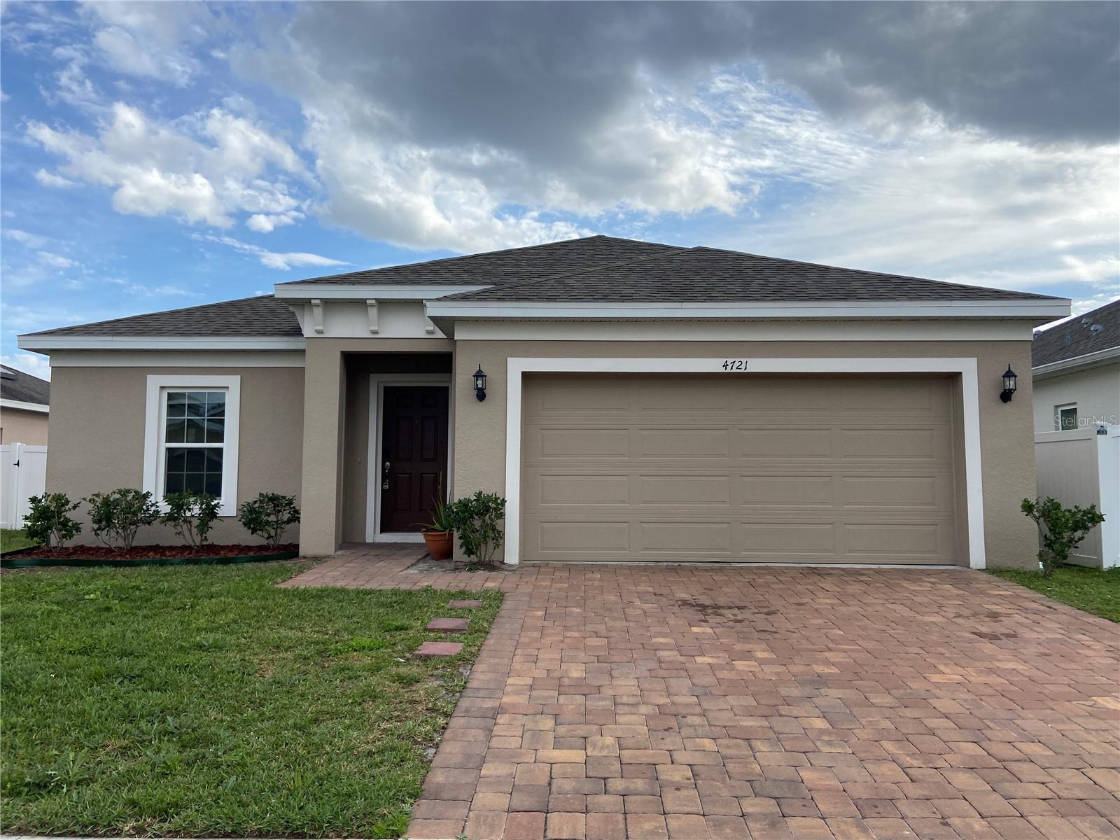 4721 Marcos Cir Property Photo