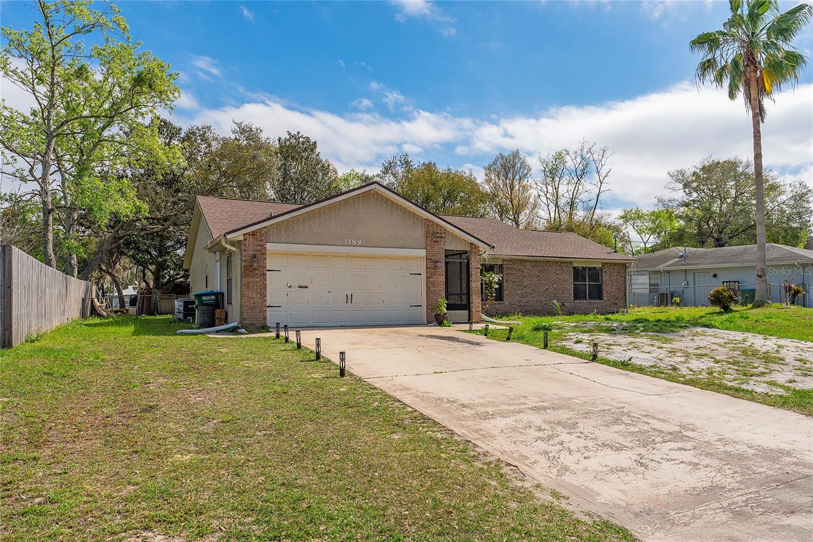 3189 Saint James Ave Property Photo