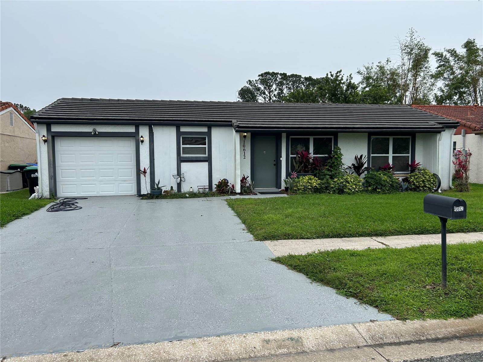 10612 Whitman Cir Property Photo