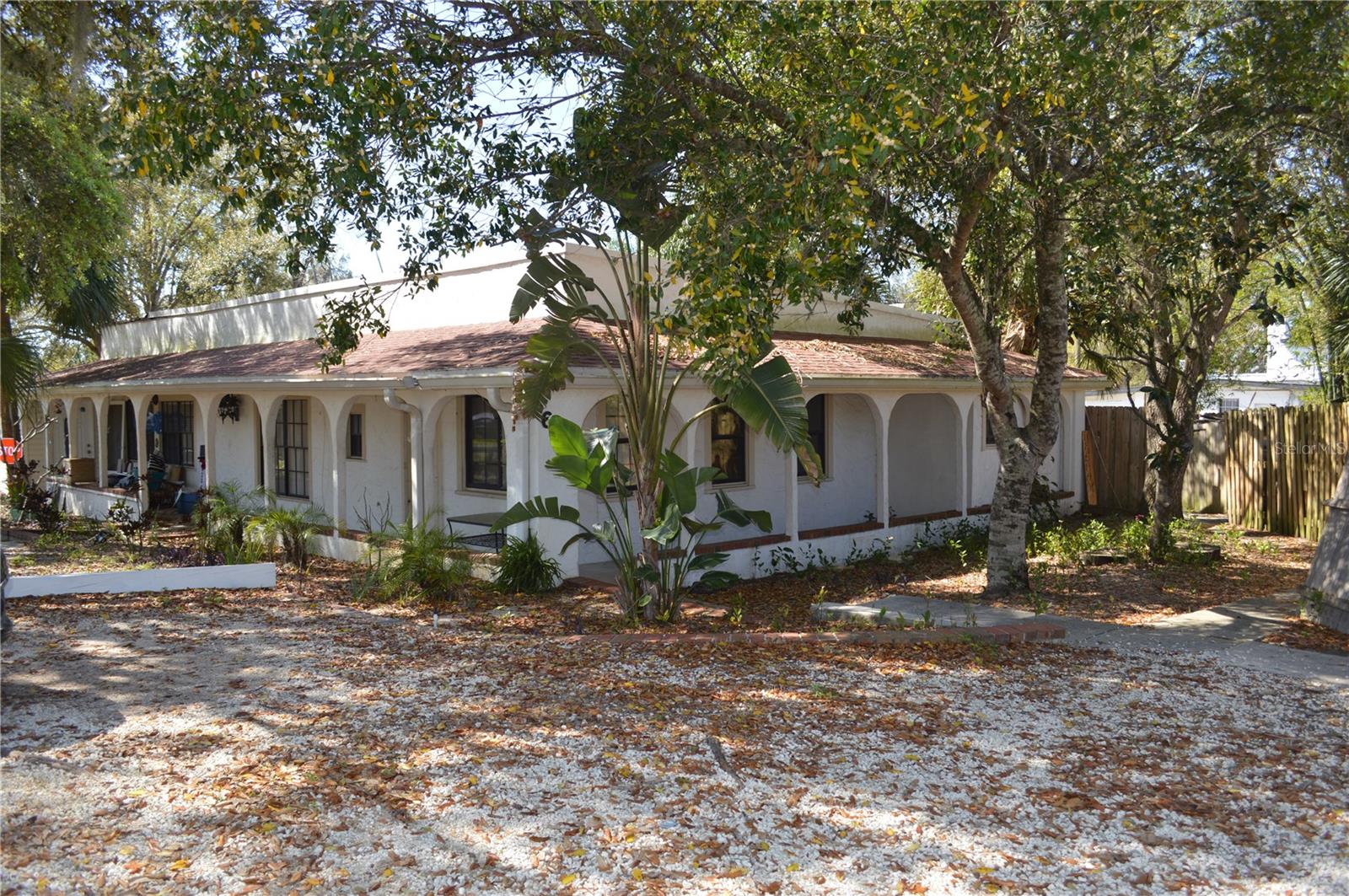 630 N Crooked Lake Dr Property Photo