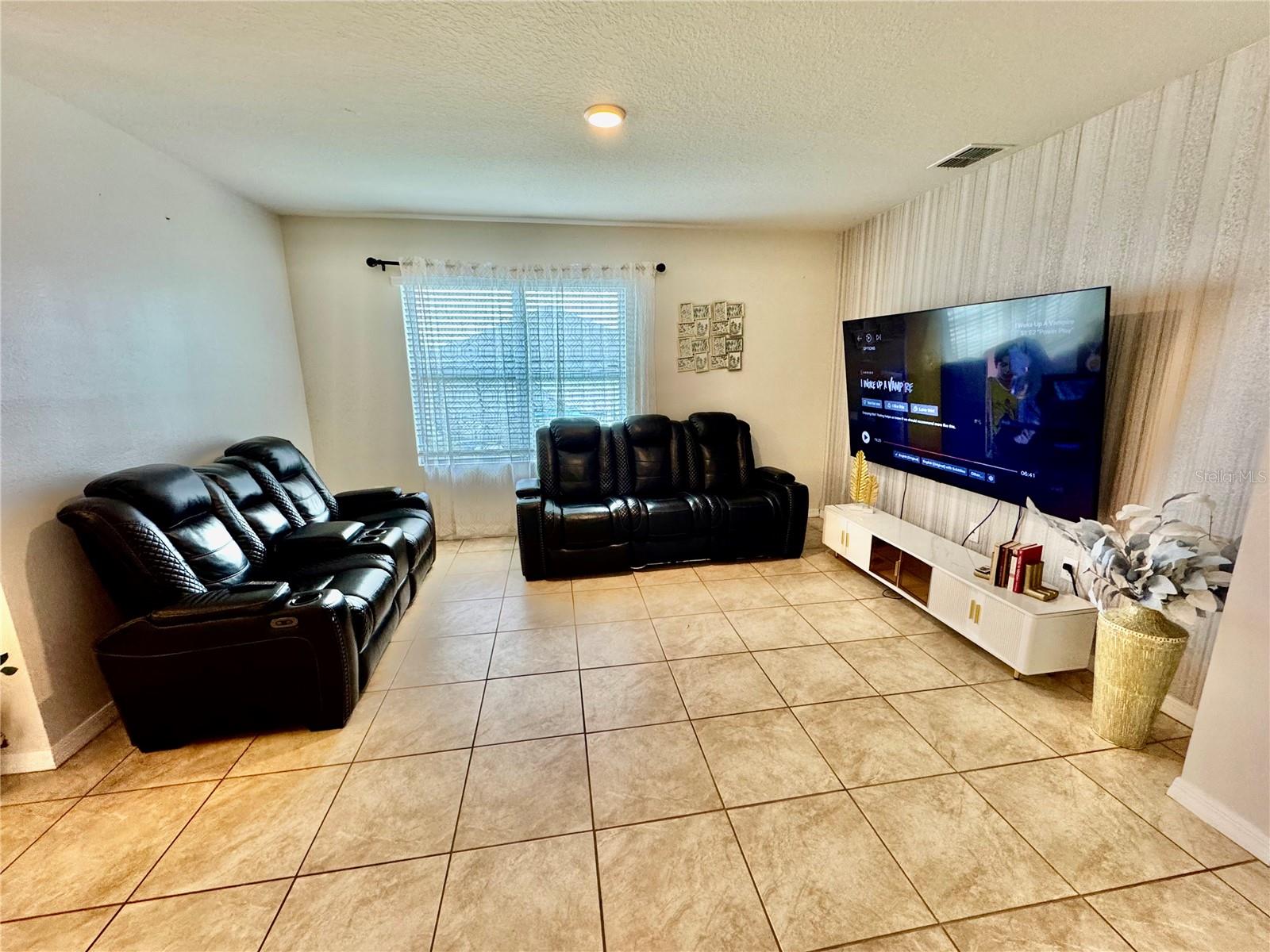 3082 ROYAL TERN DR Property Photo 1