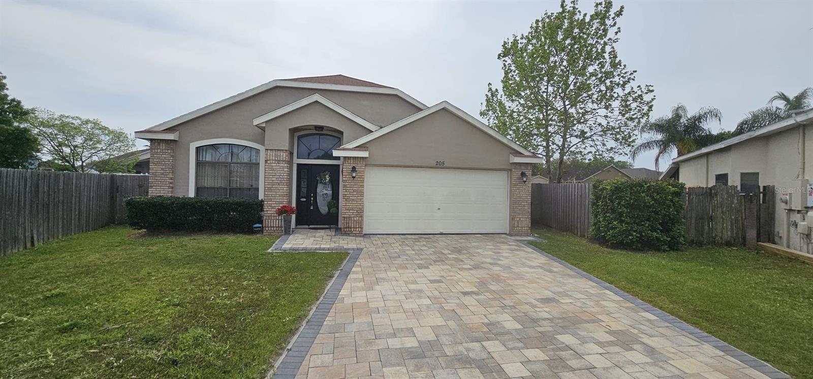 205 Lexingdale Dr Property Photo