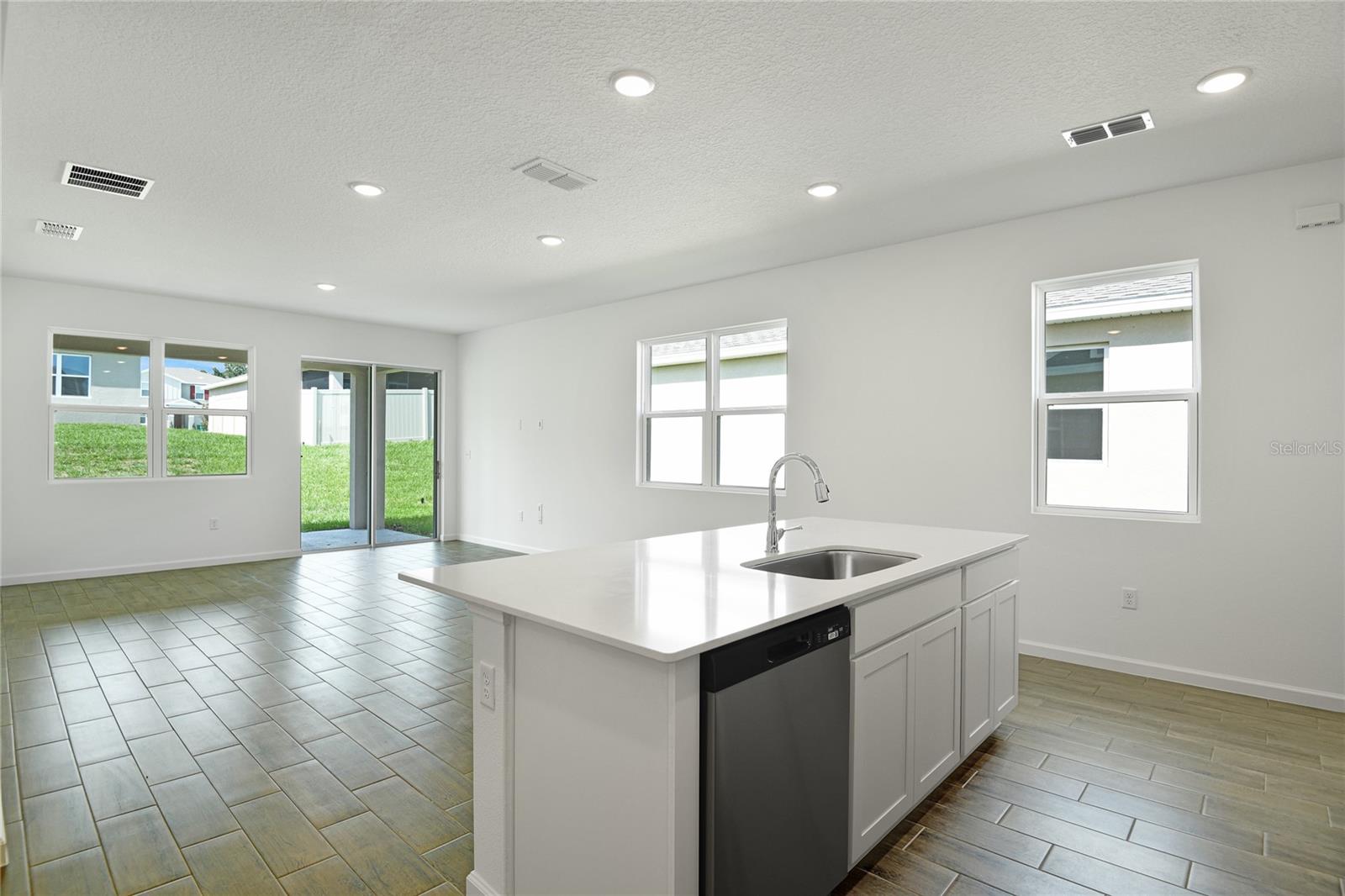 1015 Wisteria Way Property Photo 7