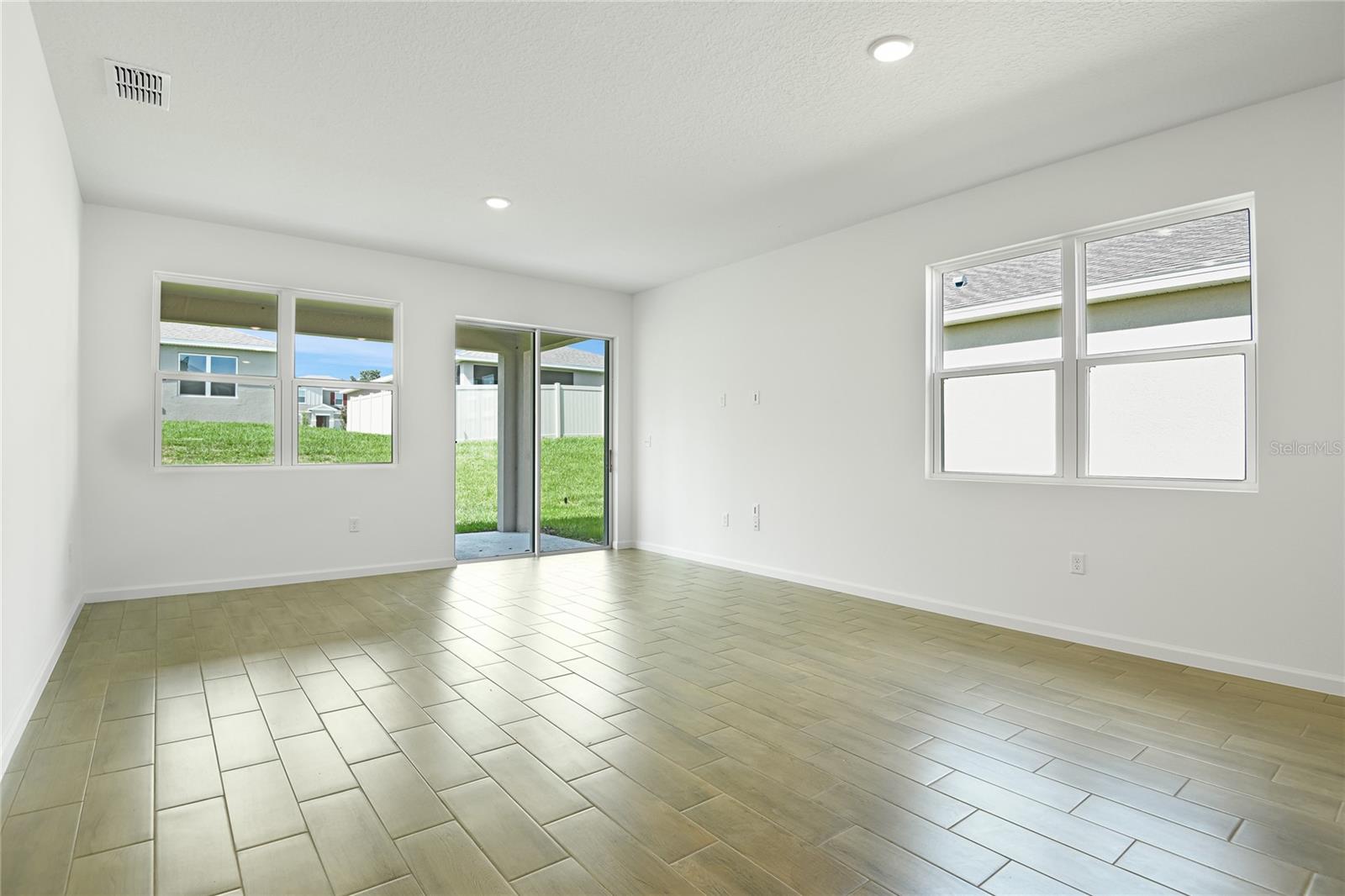 1015 Wisteria Way Property Photo 8