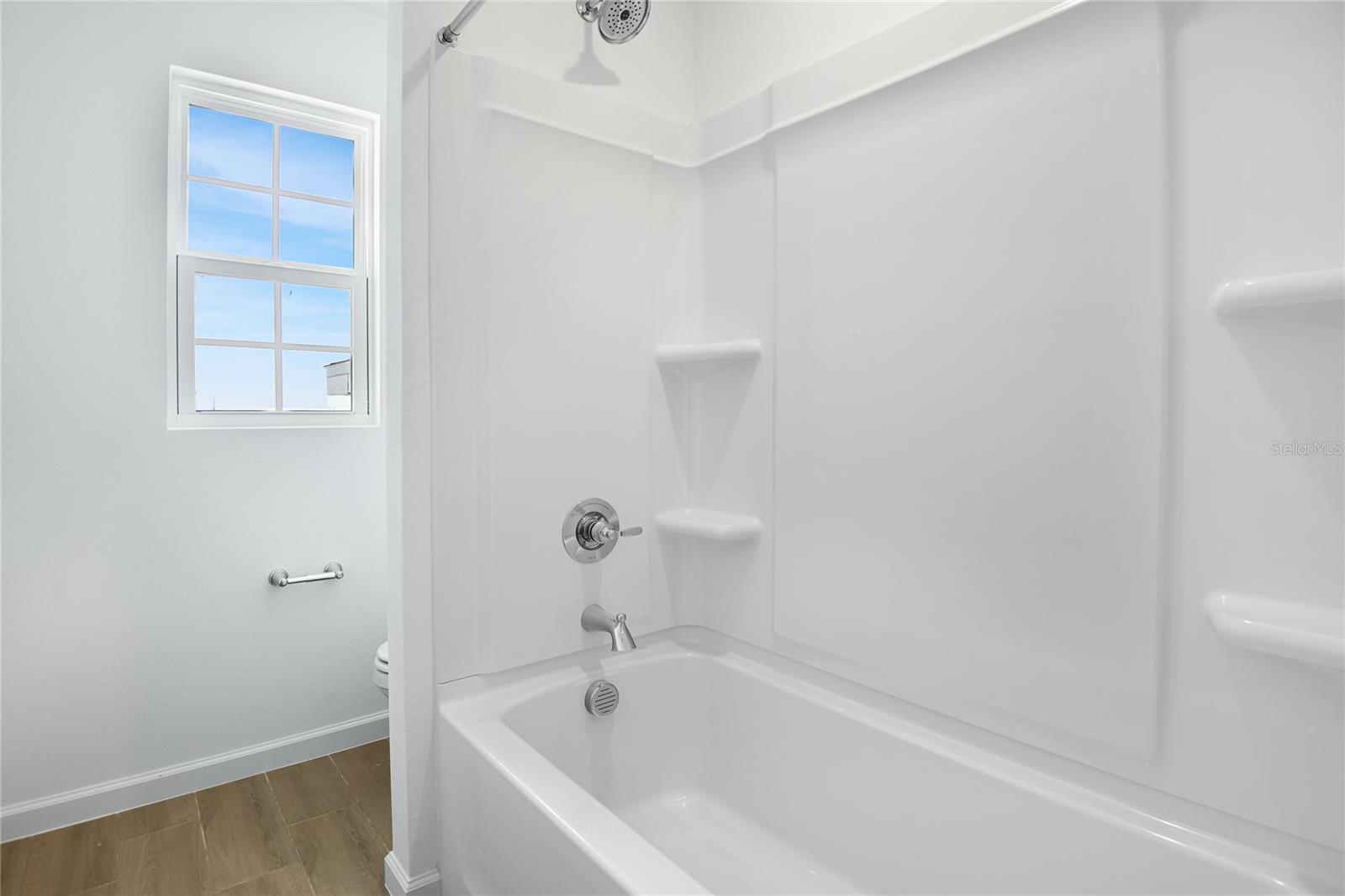 1015 Wisteria Way Property Photo 16