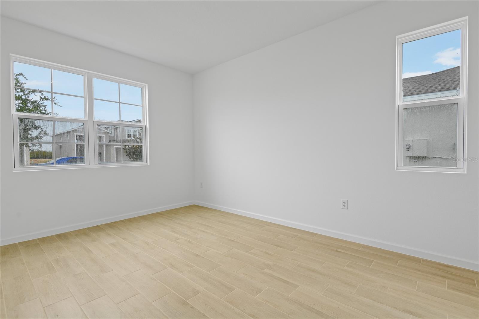 1035 Wisteria Way Property Photo 9