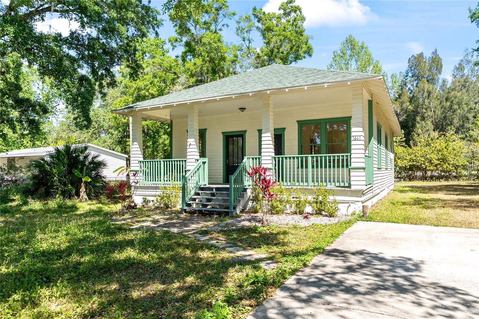 5641 Orange Ave Property Photo