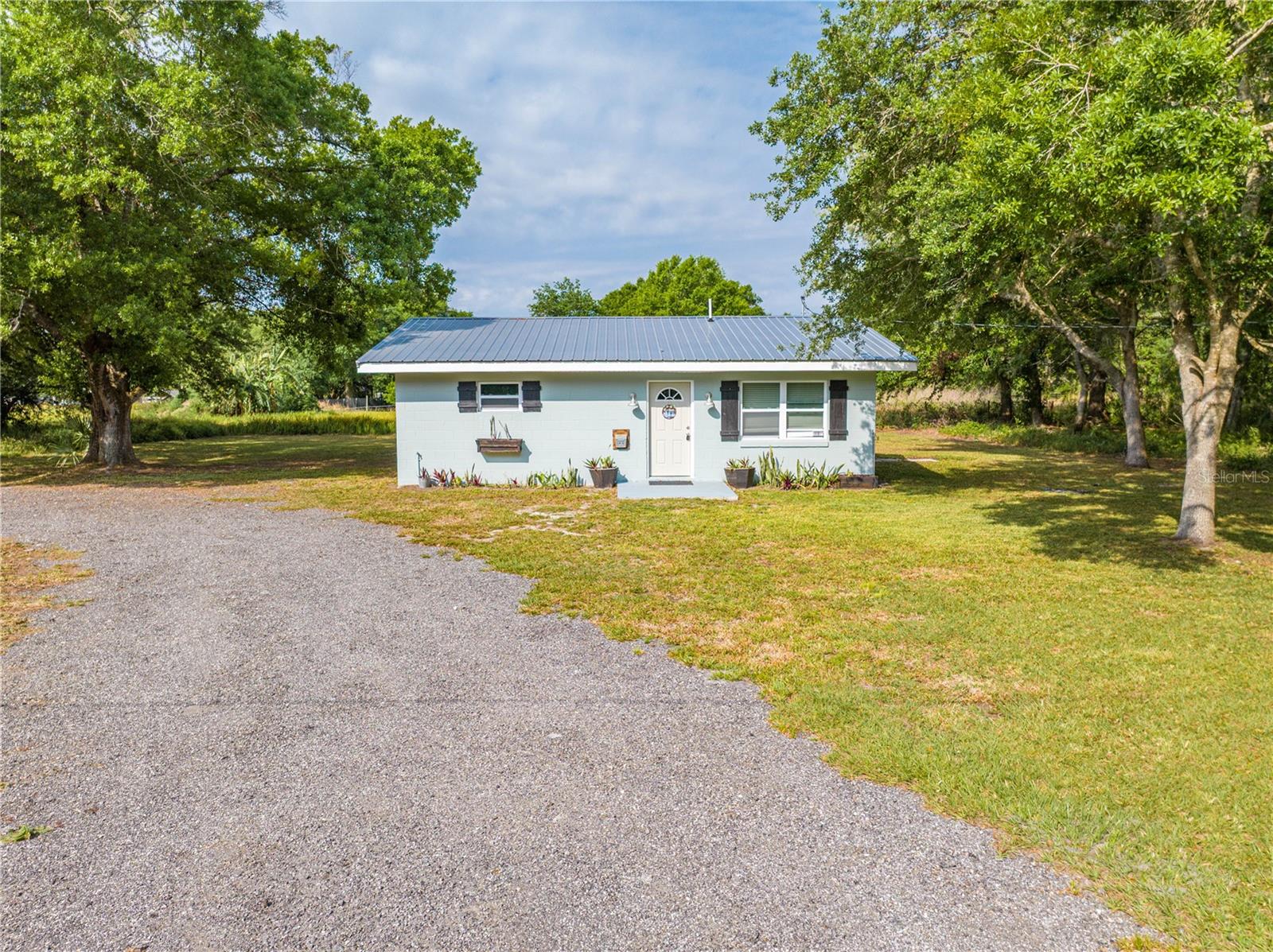 150 N Post Office Rd Property Photo 5