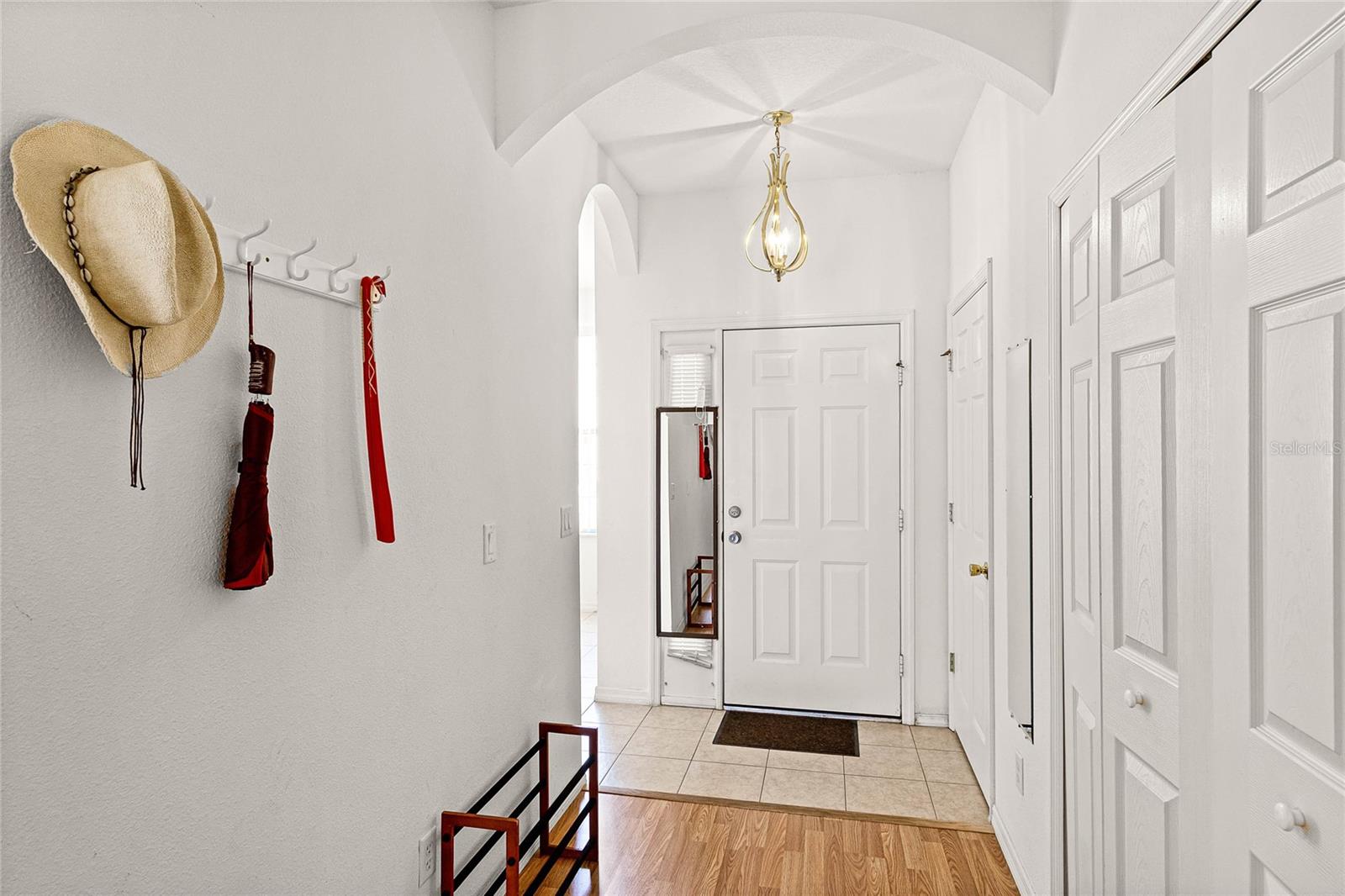 1149 S Beach Cir Property Photo 4