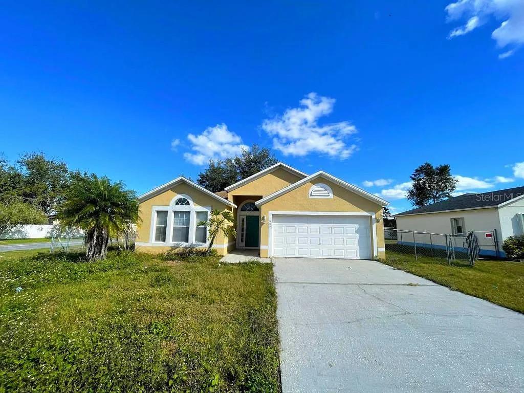 909 Derbyshire Dr Property Photo