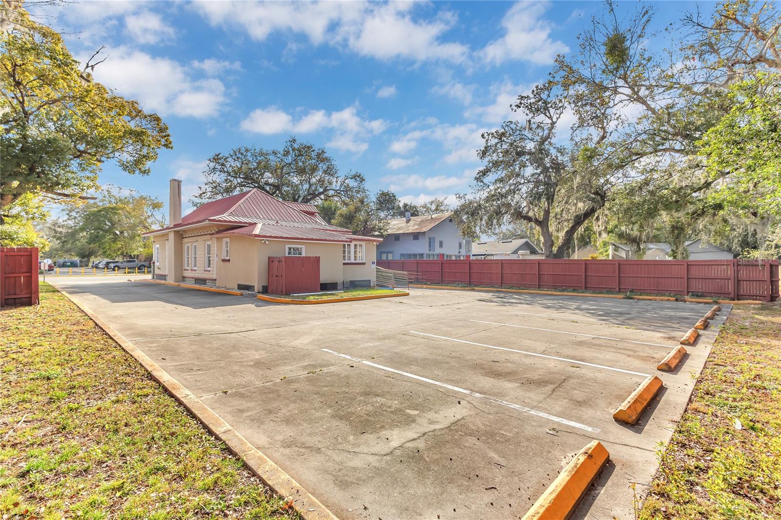 1007 Emmett St Property Photo 28