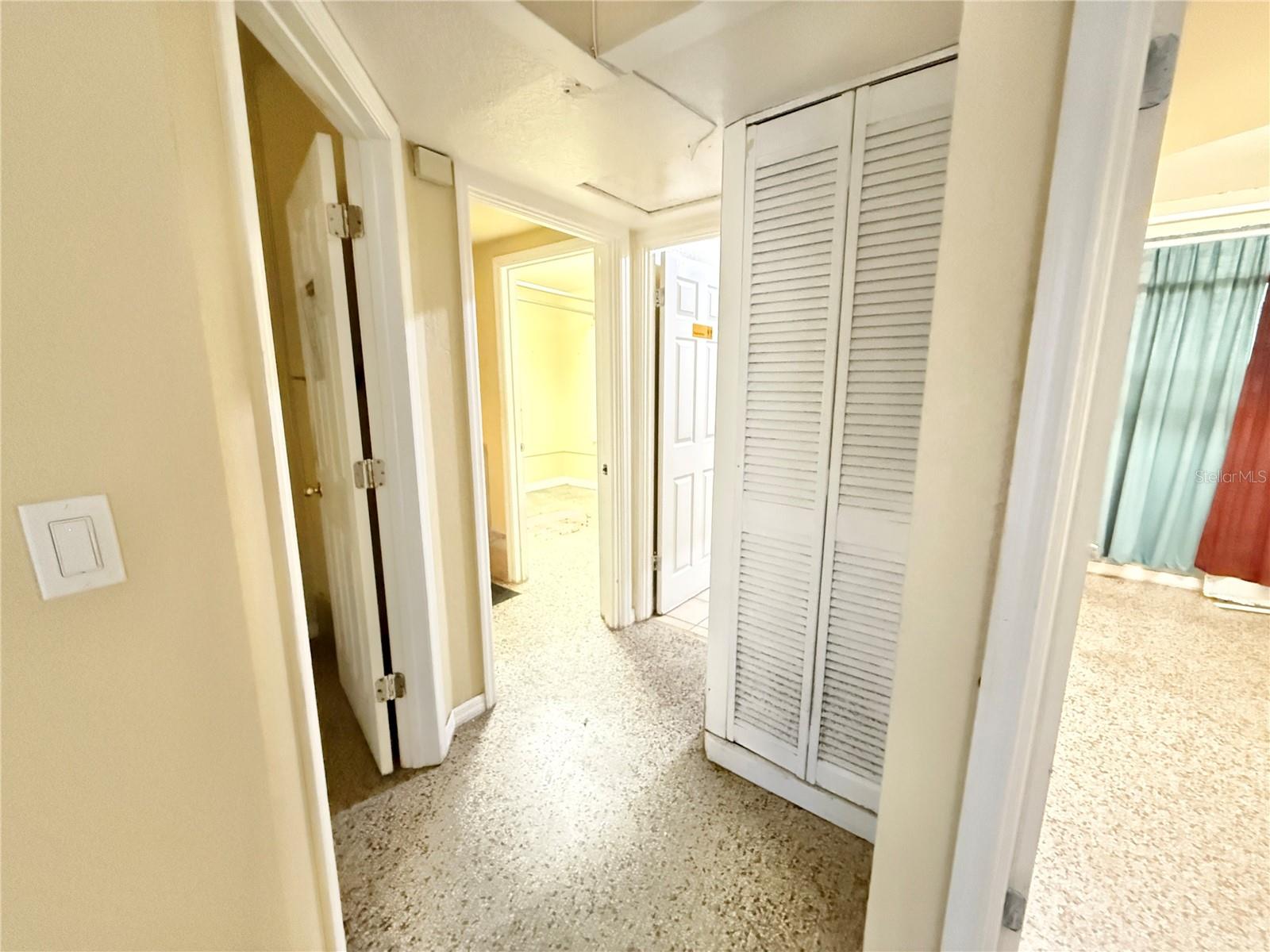 2720 W Vine St Property Photo 10