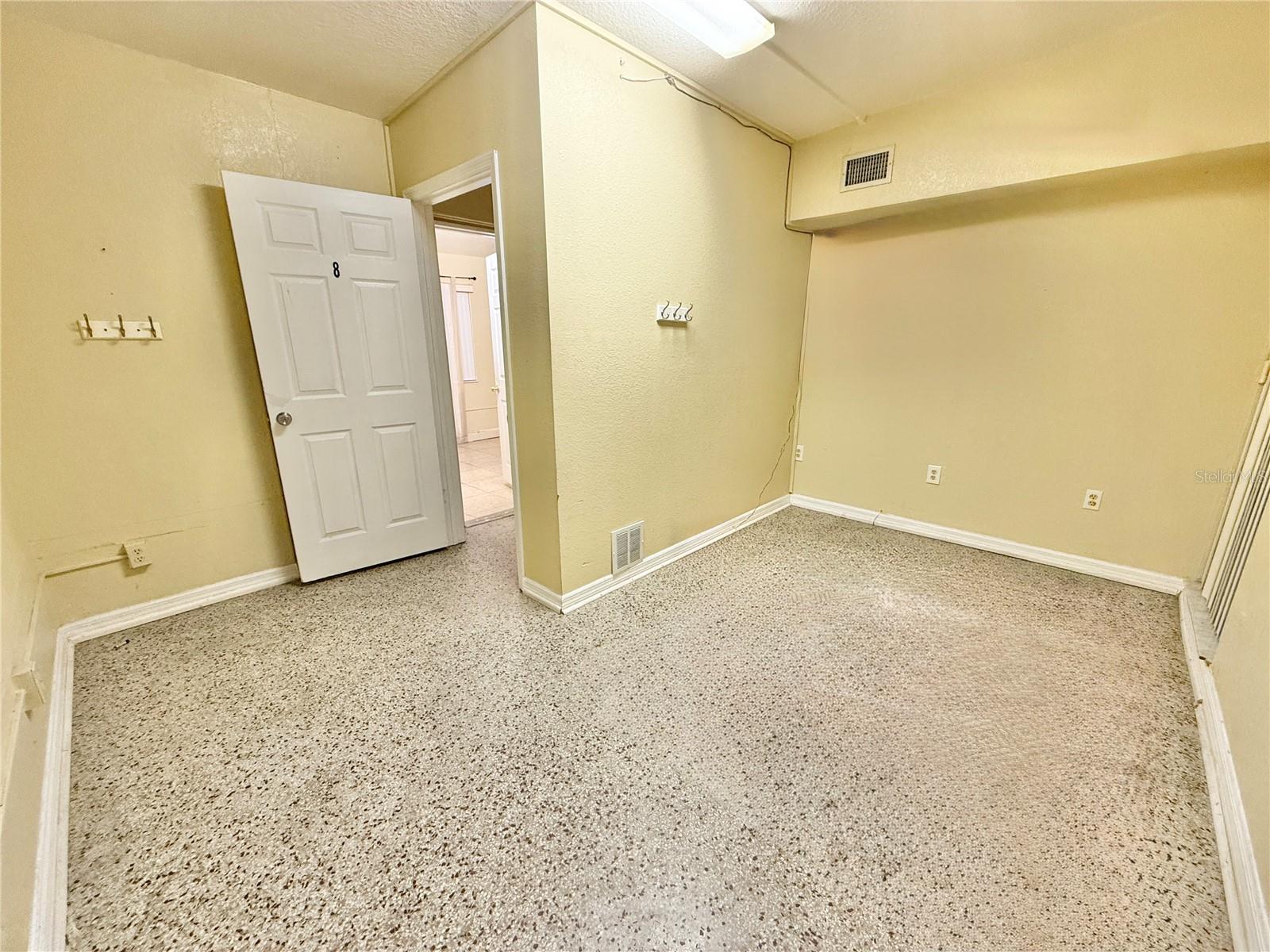 2720 W Vine St Property Photo 28