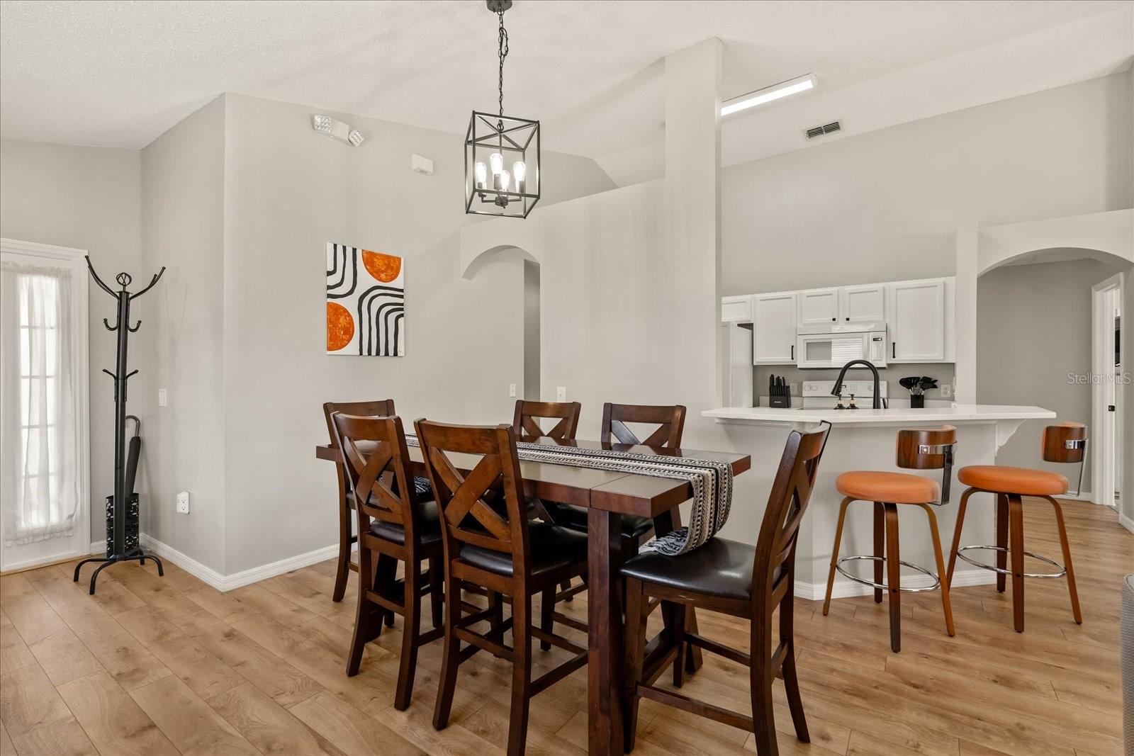 3103 Montserrat Way Property Photo 4